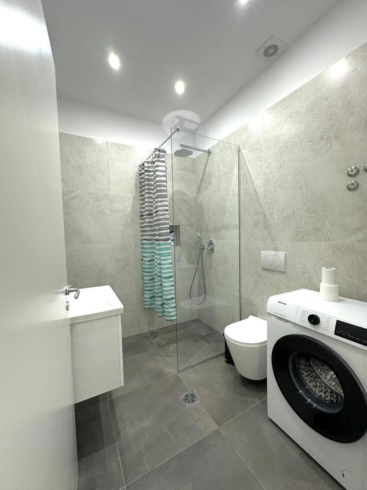 Adara Apartament *