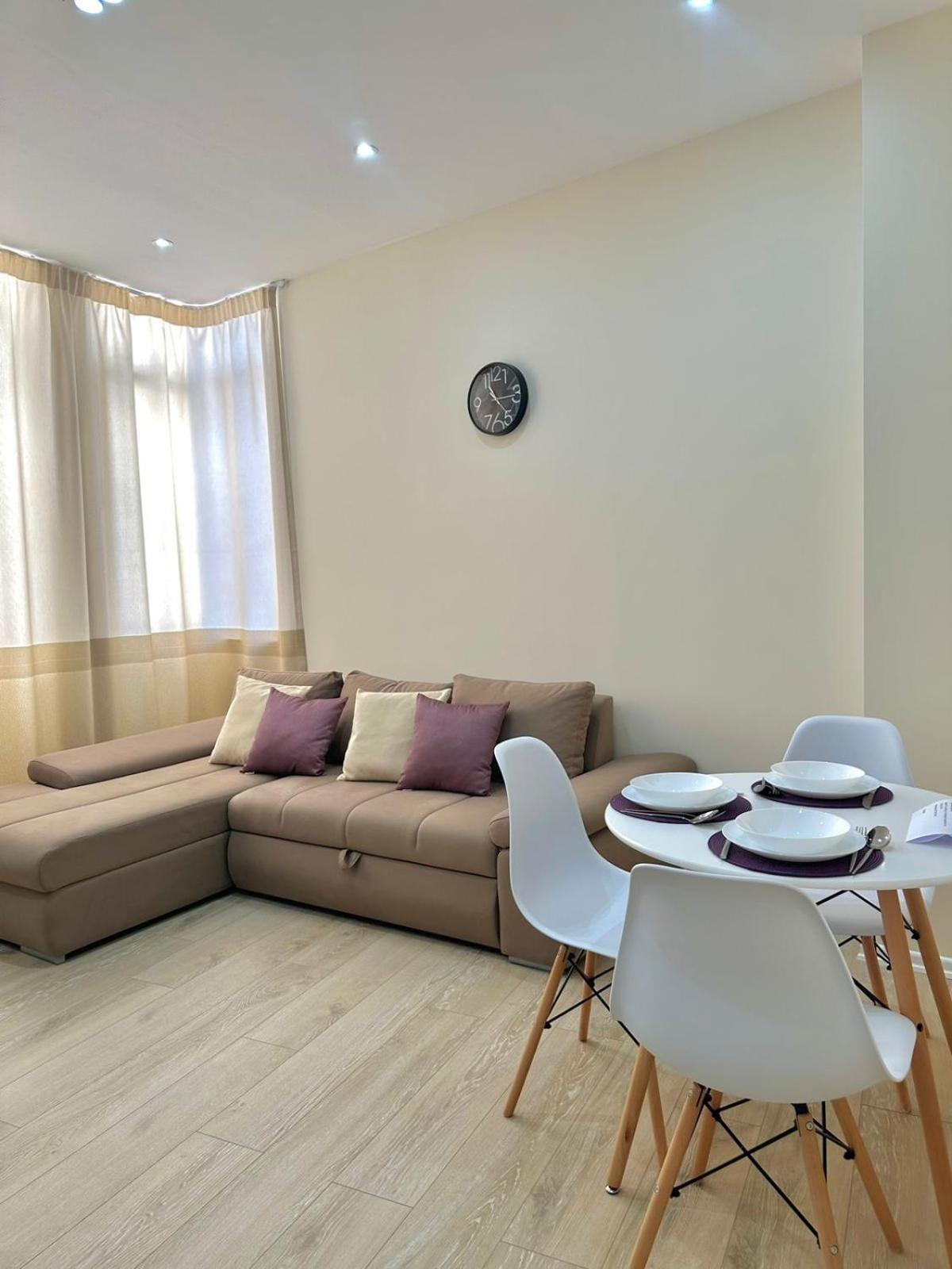 Apartament Adara *